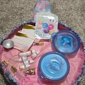 The Ultimate Tweenager Box of Goodies